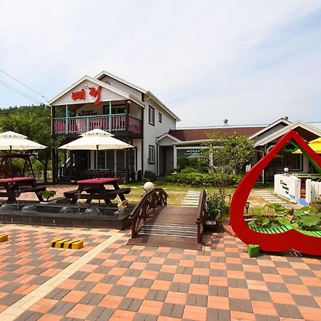 Yejeon Pension Gyeongju Ngoại thất bức ảnh
