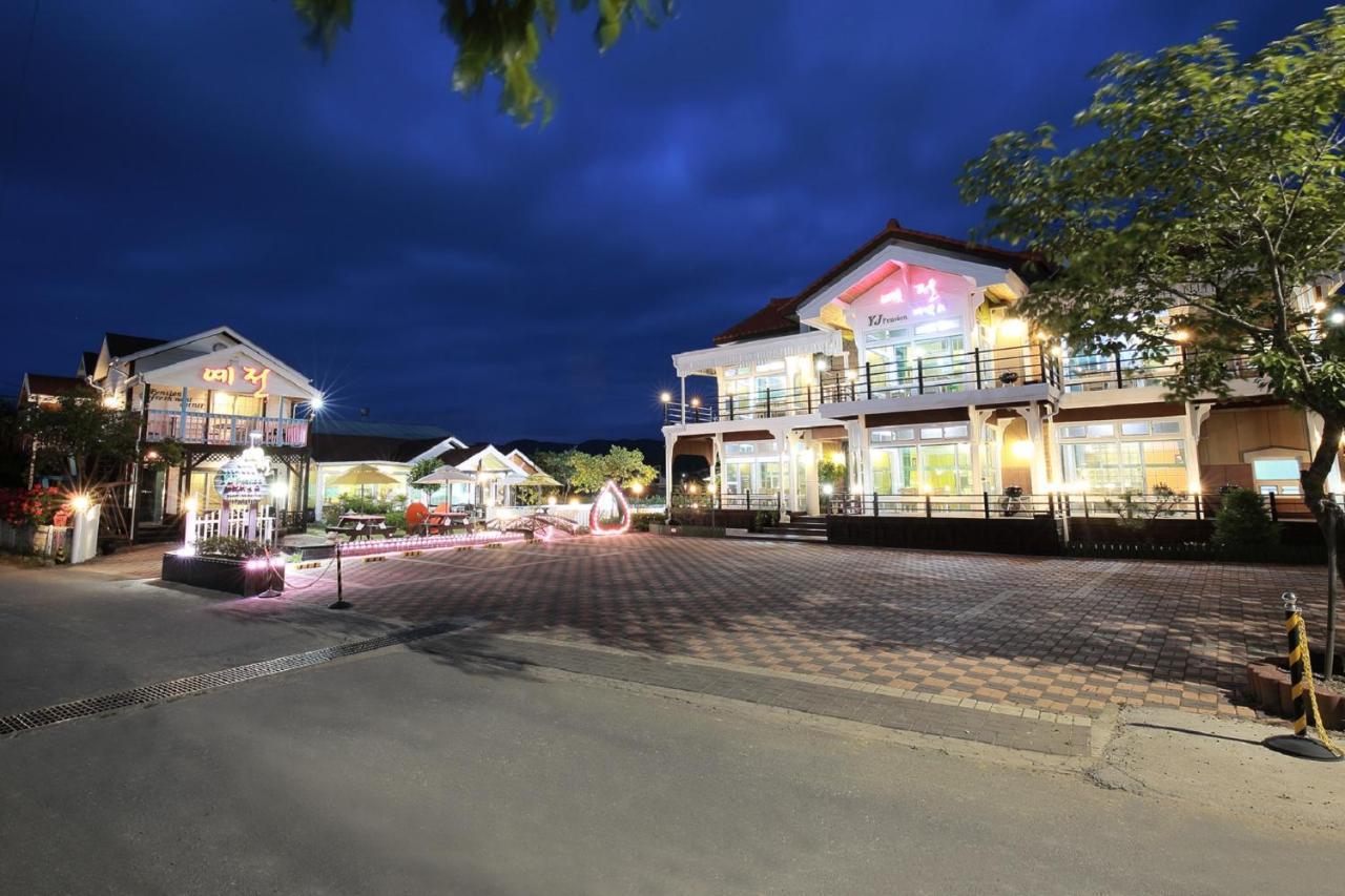 Yejeon Pension Gyeongju Ngoại thất bức ảnh