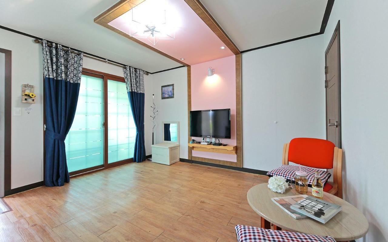Yejeon Pension Gyeongju Ngoại thất bức ảnh